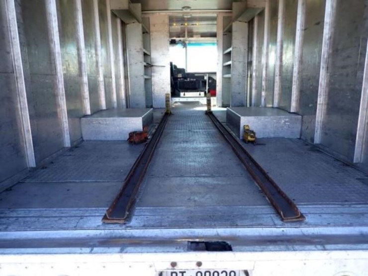 2012-freightliner-mt55-image-48