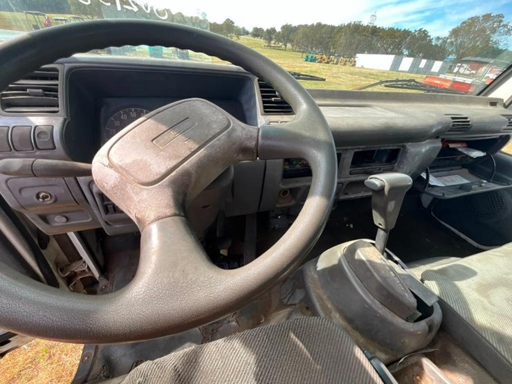 1997-isuzu-cab-&-chassis-image-25