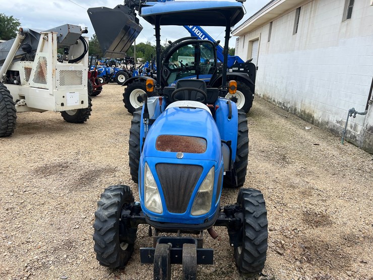 2011-new-holland-30-image-3