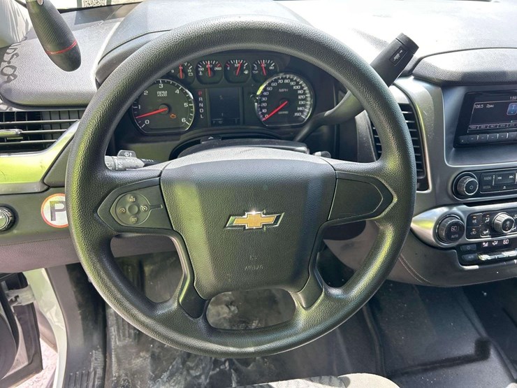 2017-chevrolet-tahoe-image-11