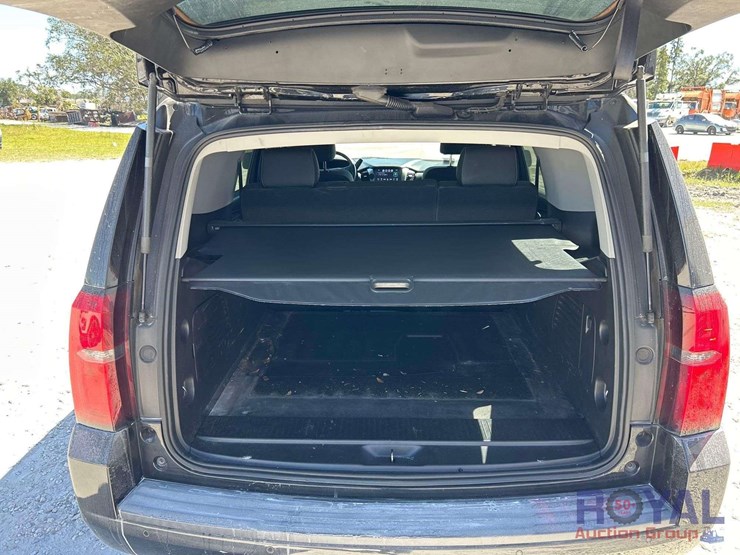 2018-chevrolet-tahoe-image-23