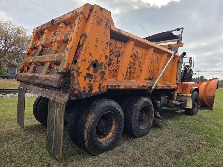 1989-mack-rd690s-image-5