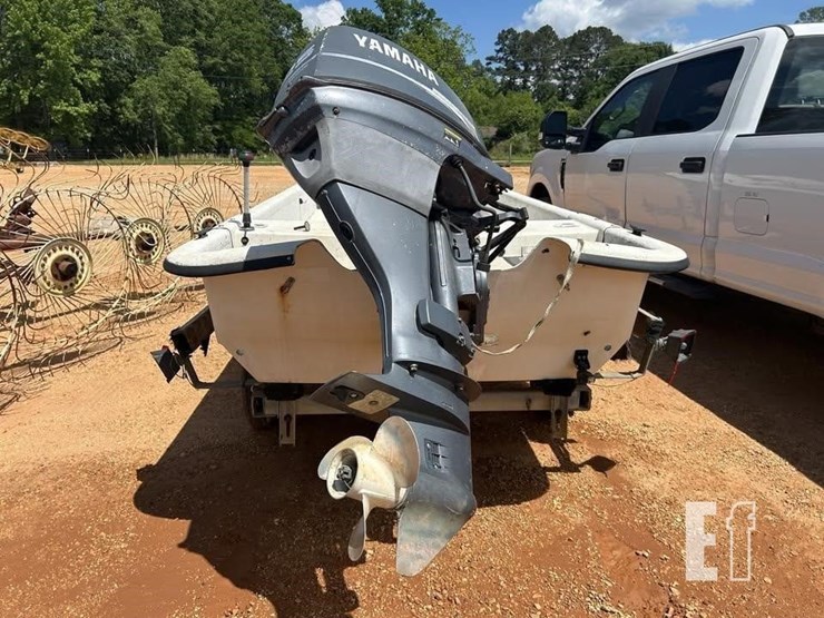 2002-hull-25-image-3