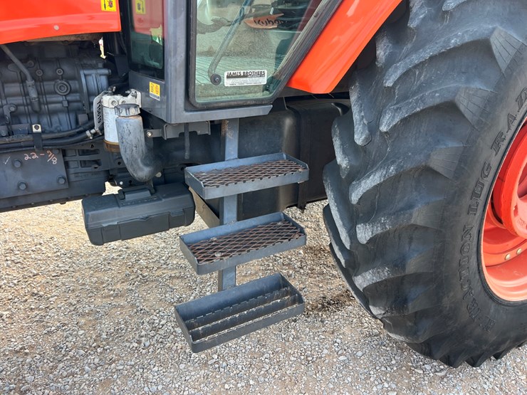 2012-kubota-m135x-image-11