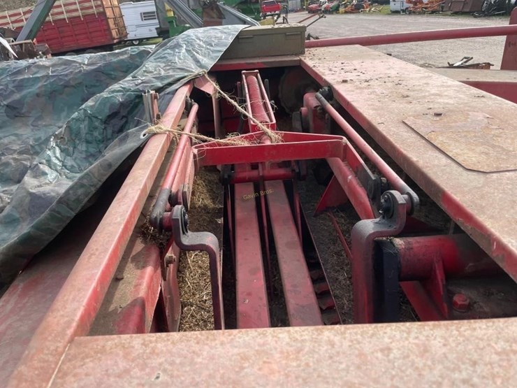 massey-ferguson-124-image-9