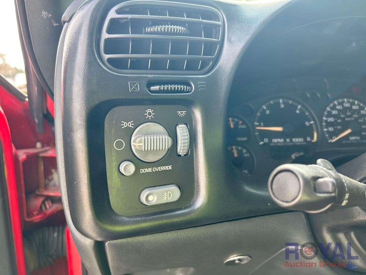 2002-chevrolet-s10-image-15