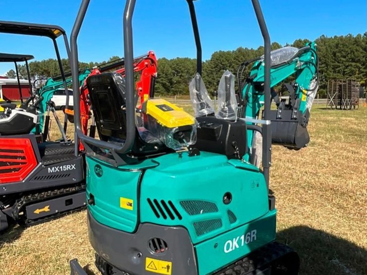 unused-cfg-qk16r-mini-excavator-(rato-15hp-bkt-image-5