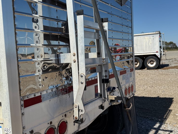 2018-wilson-hopper-bottom-image-72