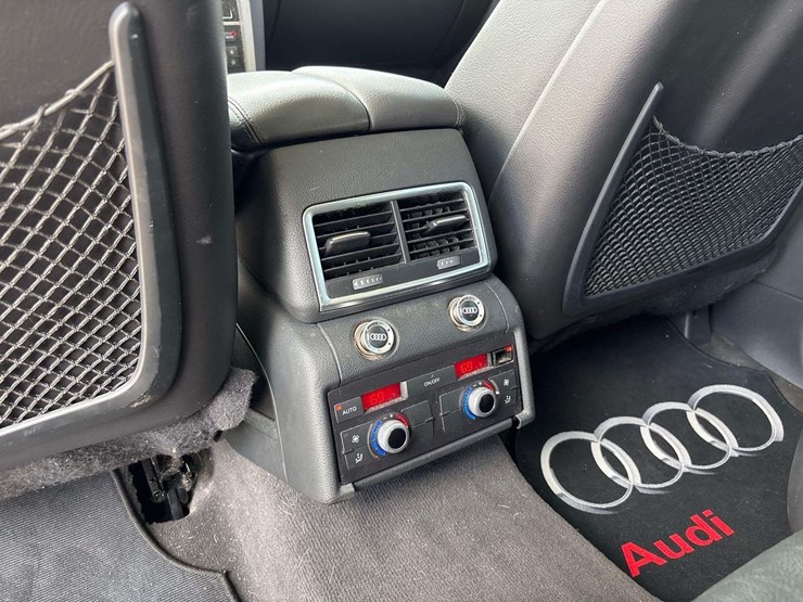 2012-audi-q7-premium-plus-awd-suv-image-23