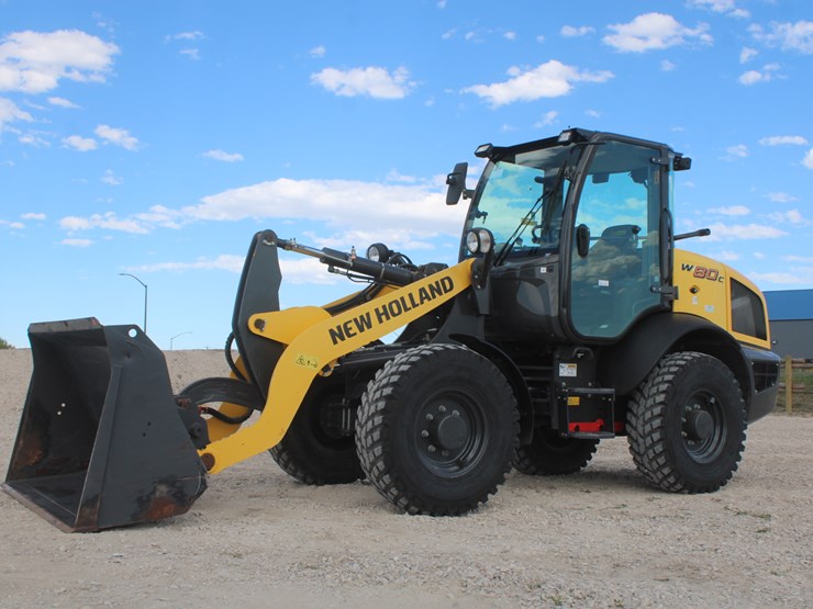 2021-new-holland-w80c-image-1