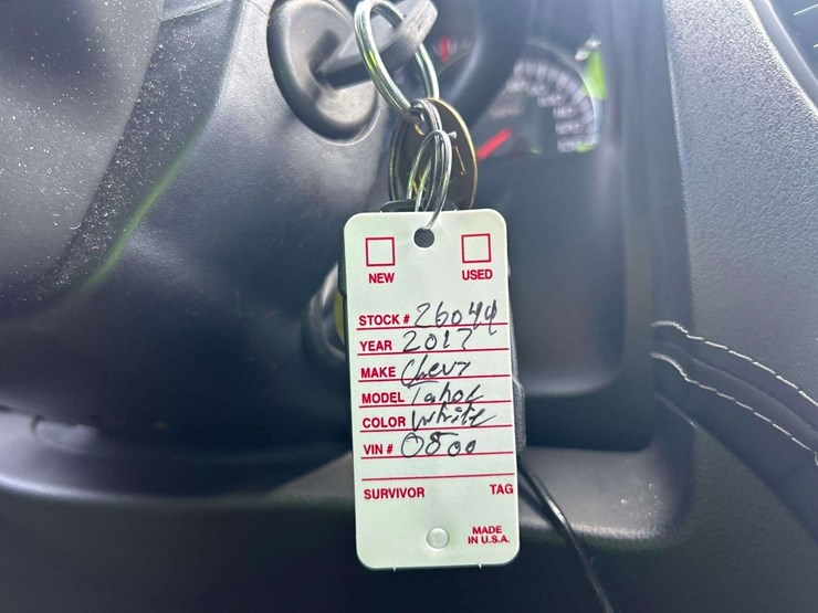 2016-chevrolet-tahoe-image-24