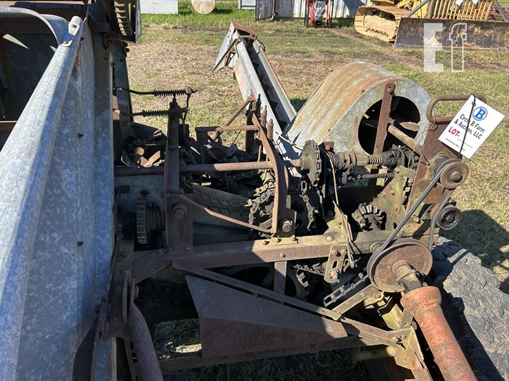 single-row-corn-picker-image-2