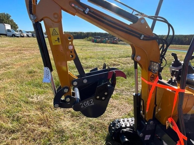 unused-cfg-mx12rx-mini-excavator-(rato-image-2