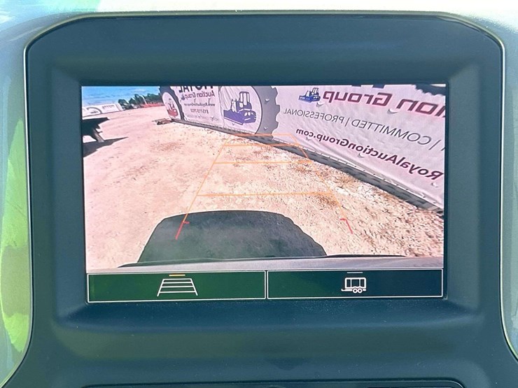 2022-chevrolet-silverado-image-16