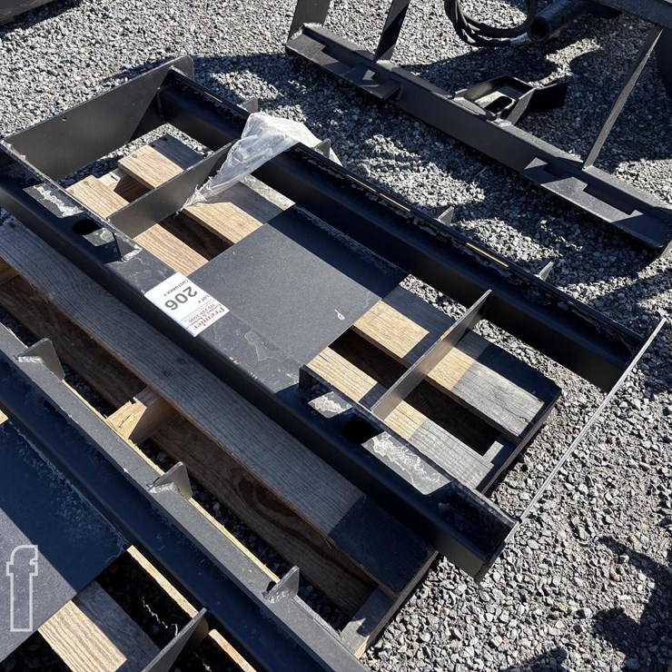 PABREAK BALE SPEAR FRAME