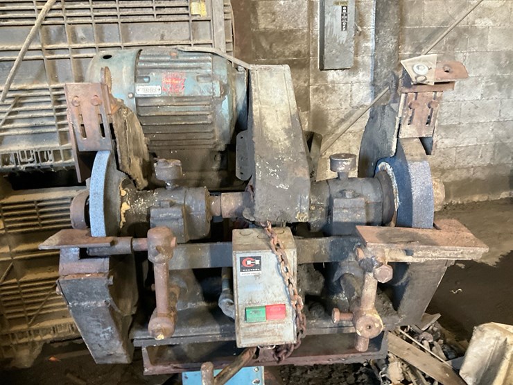 #152-•-dual-arbor-pedestal-grinder-image-7