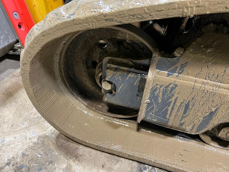 2023-deere-333g-image-13