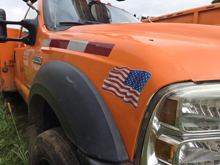 2005-ford-f550-xl-image-10