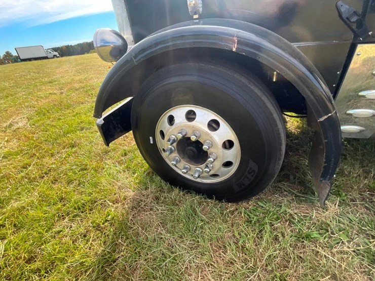 1998-peterbilt-379-image-6