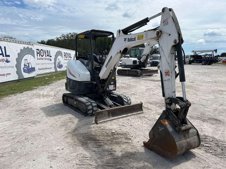 2019-bobcat-e32i-image-2