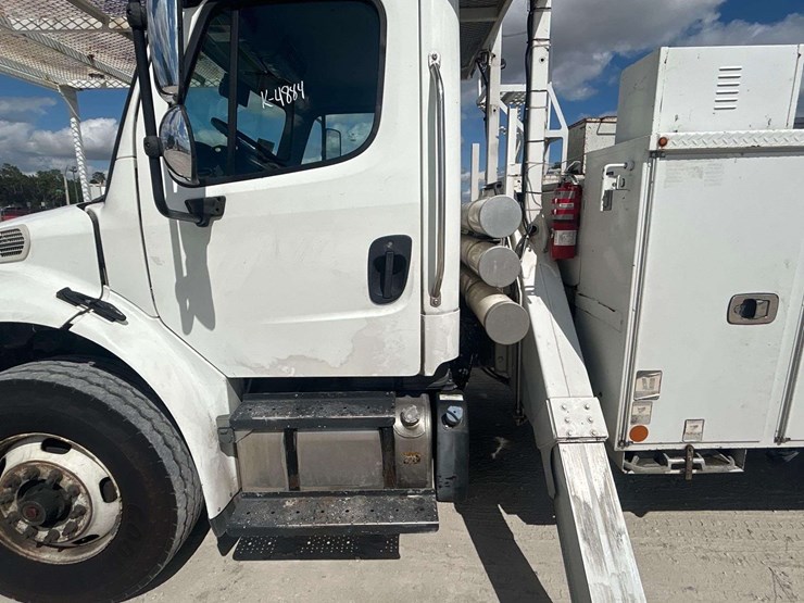 2016-freightliner-m2-106-altec-am50-50ft-bucket-truck-image-21