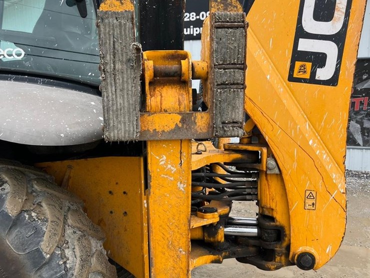 2017-jcb-3cx-image-15