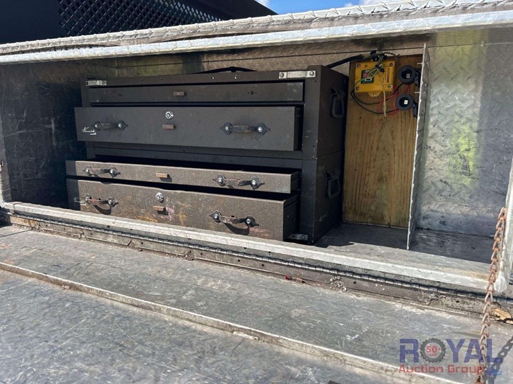 2016-ford-f550-image-22