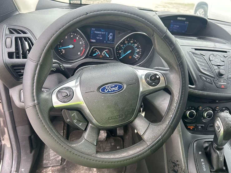 2015-ford-escape-image-11