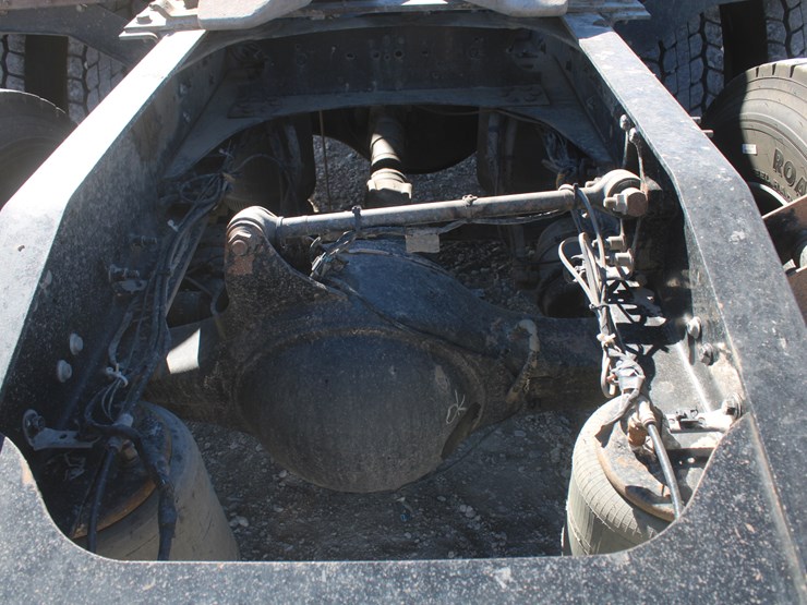 #2045-•-#2045--2013-mack-chu613-semi-tractor-image-19