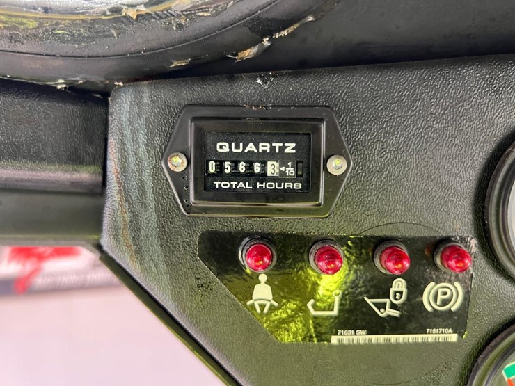 2014-bobcat-s70-image-18