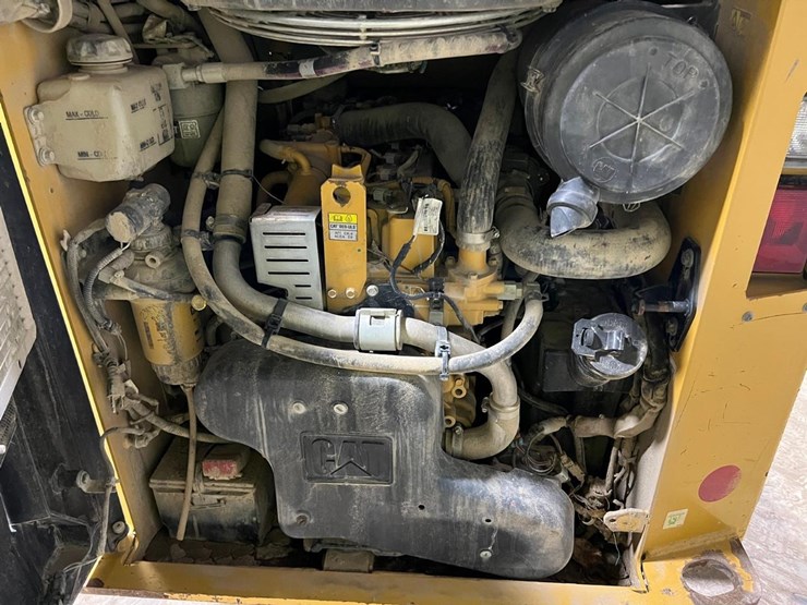 caterpillar-259d-image-16