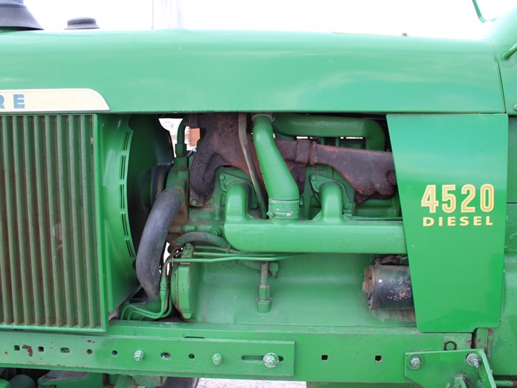 john-deere-4520-image-27
