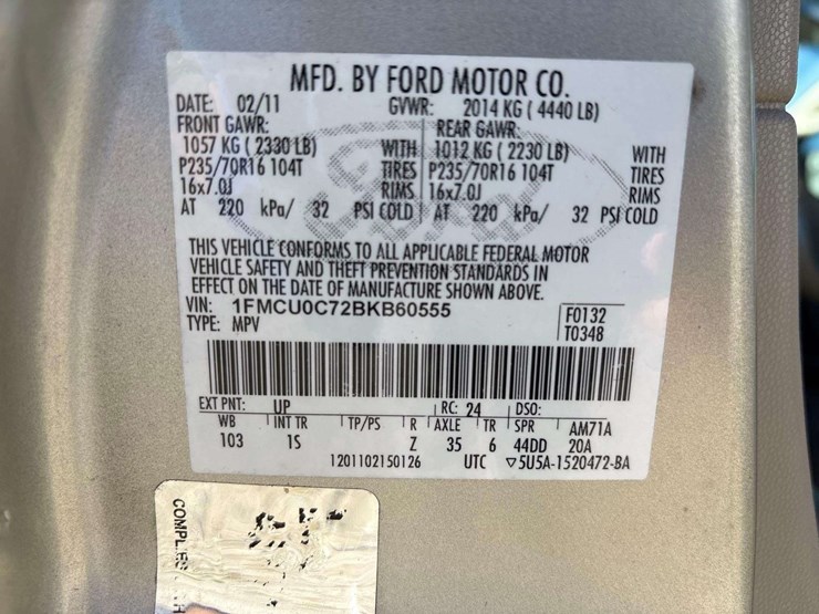 2011-ford-escape-image-5