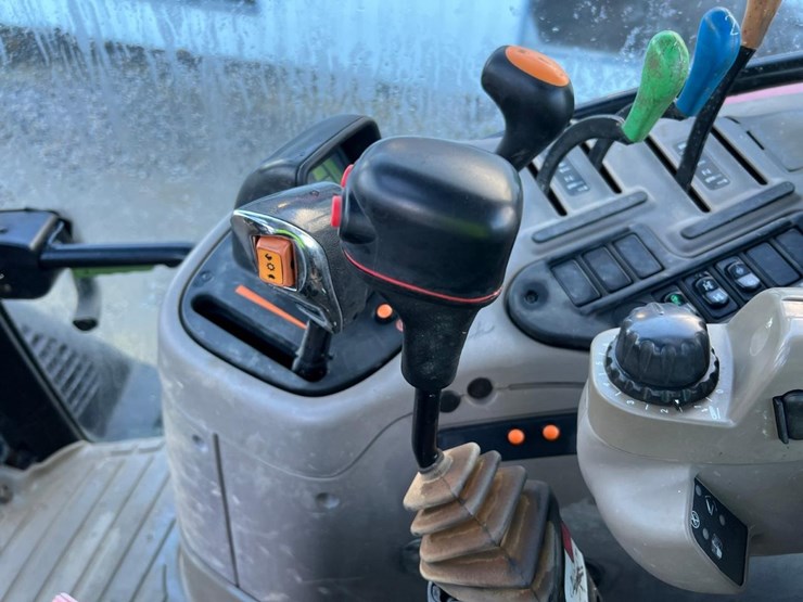 case-ih-maxxum-125-image-32