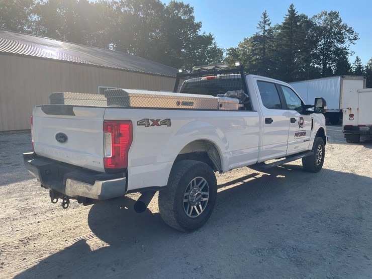 2017-ford-f250-xl-image-6