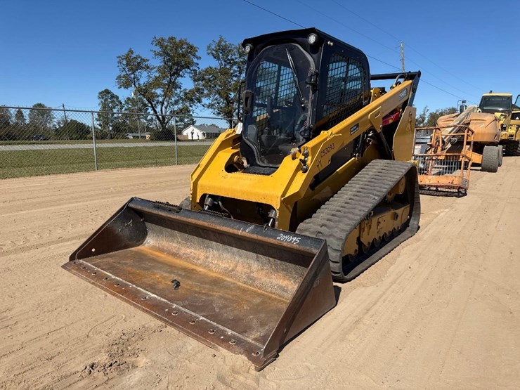 2022-caterpillar-299d3-image-2