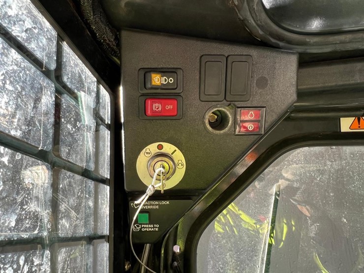 2014-bobcat-s70-image-20