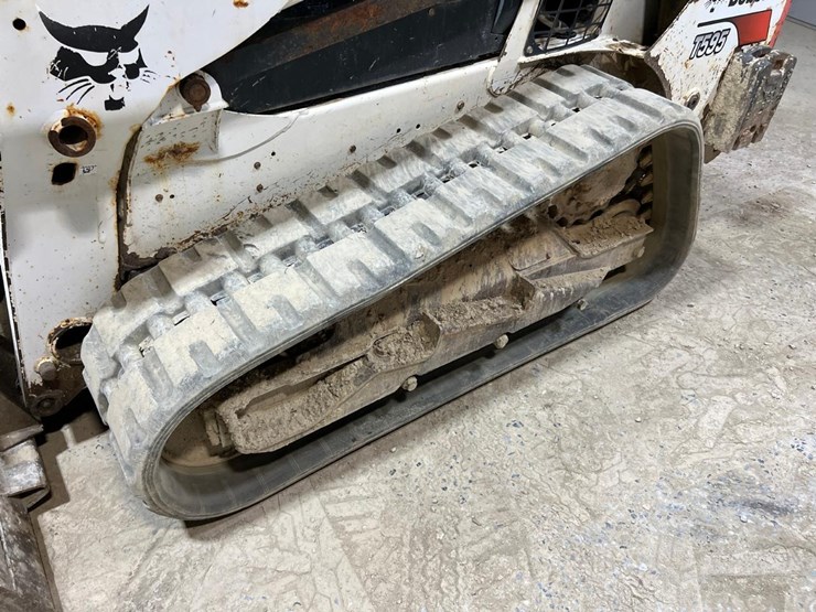2018-bobcat-t595-image-12