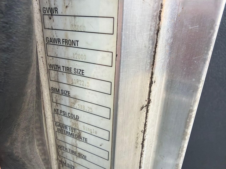 peterbilt-337-image-28