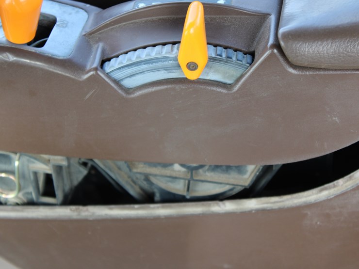 john-deere-8320-image-90