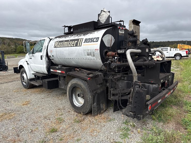 2004-ford-f750-image-4