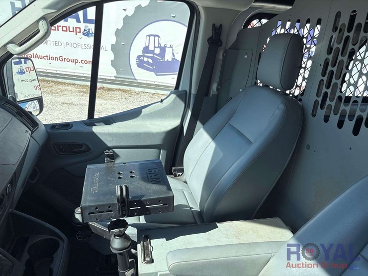 2018-ford-transit-image-30