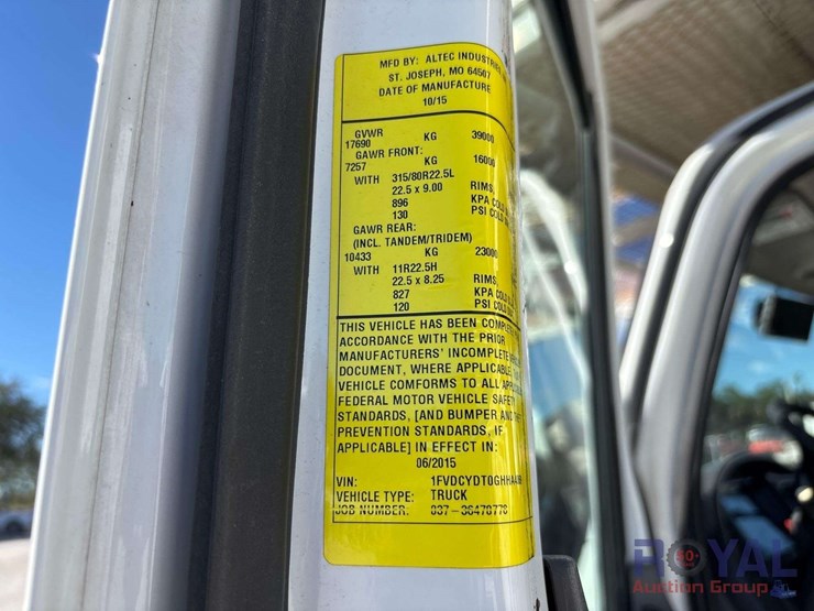 2016-freightliner-m2-106-4x4-altec-bucket-truck-image-53