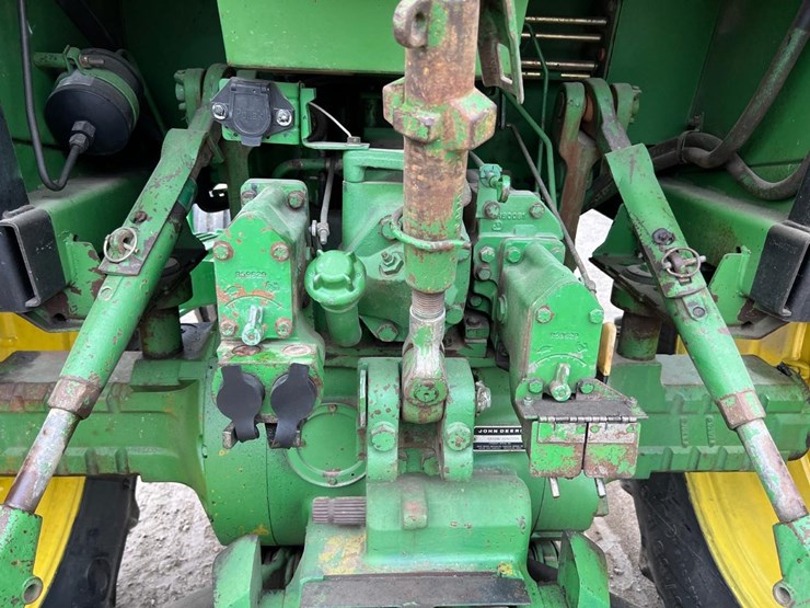 john-deere-4440-image-13