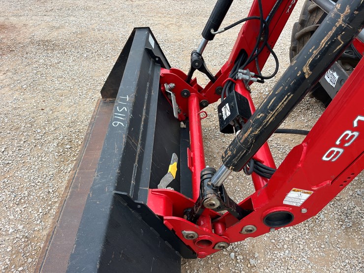 2017-massey-ferguson-4710-image-3