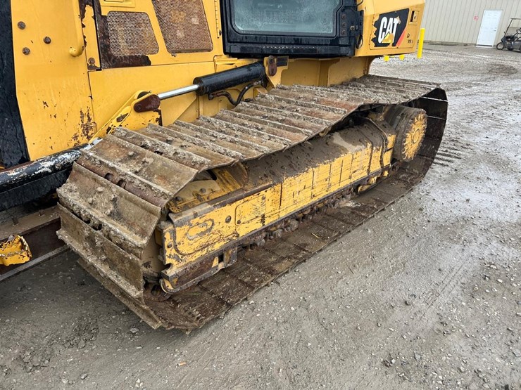 2020-caterpillar-d5k2-lgp-image-12