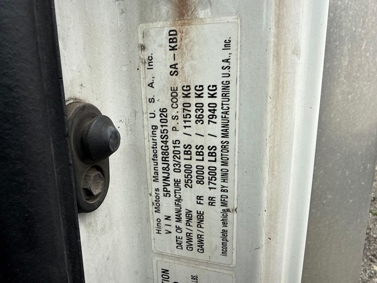 2016-hino-258-image-15