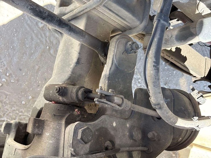 2016-freightliner-m2-106-4x4-altec-bucket-truck-image-70