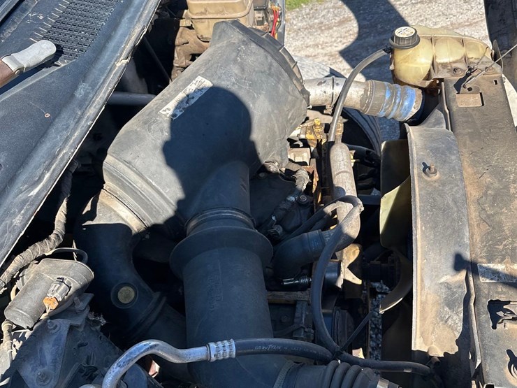 2005-ford-f650-image-14