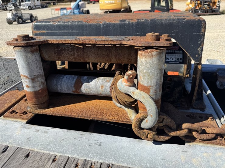 #4702-•-2018-landoll-950d-hydrolic-lowboy-trailer-image-12